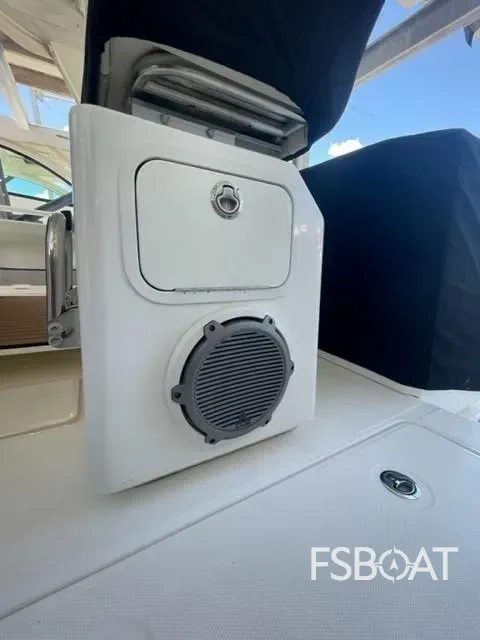 2018 Boston Whaler 420 Outrage - Media 18