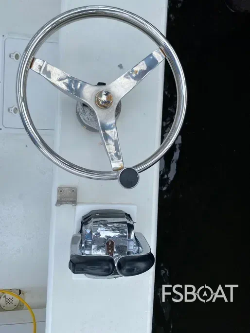 2003 Goldline Pilothouse - Media 5