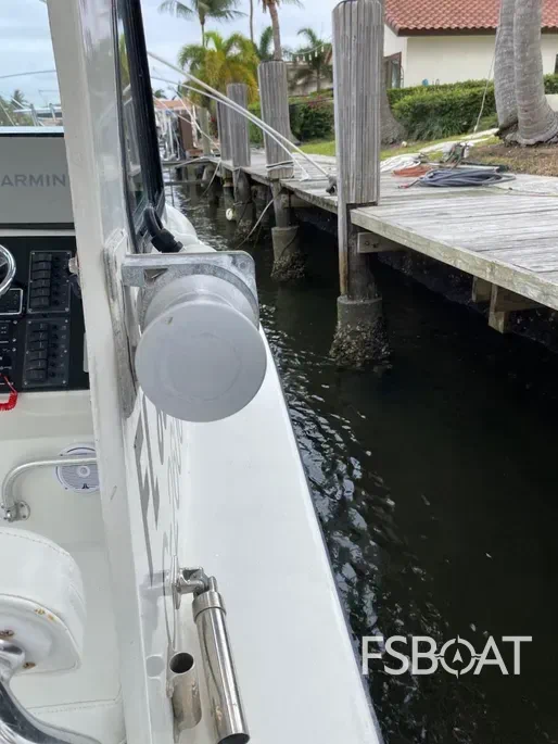 2003 Goldline Pilothouse - Media 3