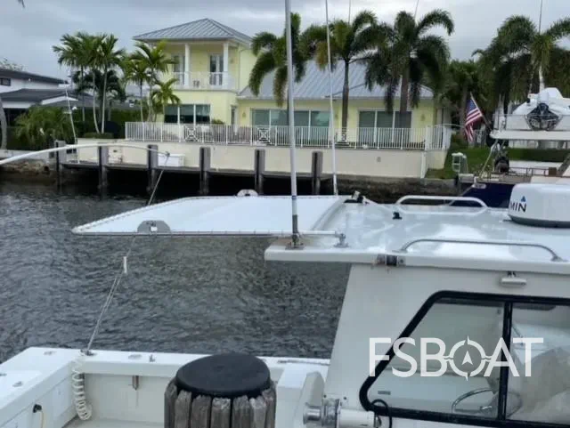 2003 Goldline Pilothouse - Media 13