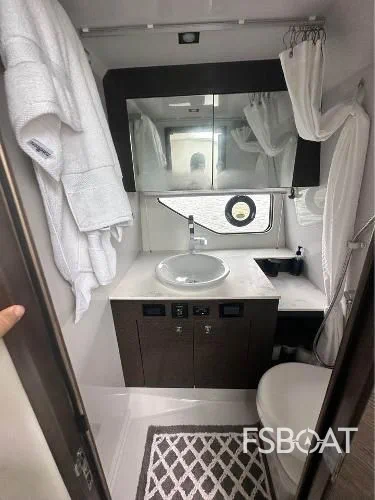 2021 Cruisers Yachts 38 GLS - Media 9
