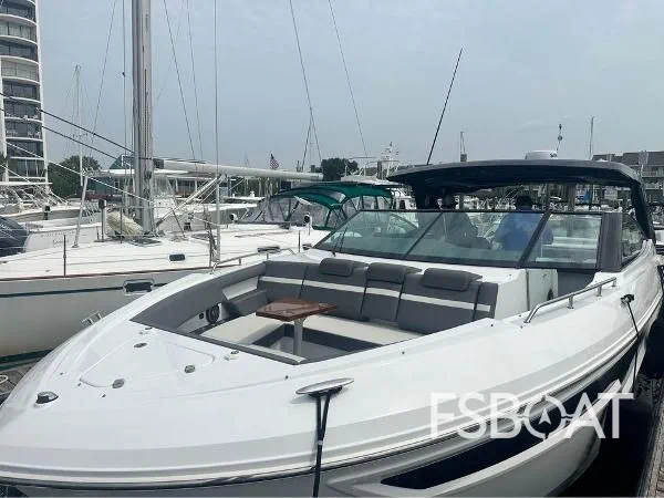 2021 Cruisers Yachts 38 GLS - Media 6