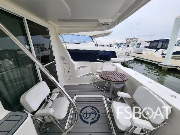 2006 Sea Ray 44 Sedan Bridge - Media 8
