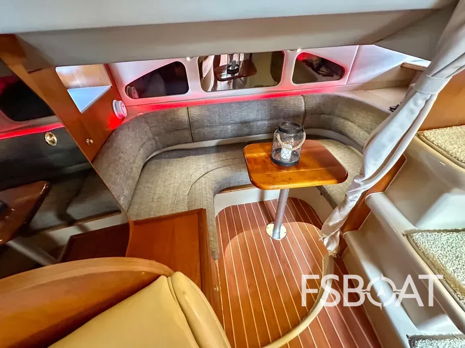 2000 Cruisers Yachts 3375 - Media 17