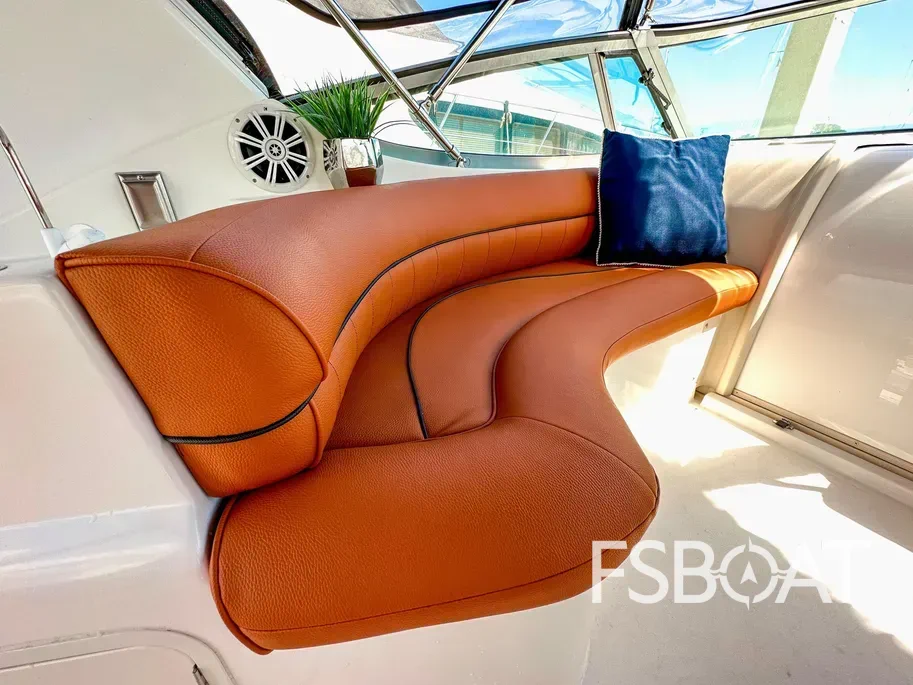 2000 Cruisers Yachts 3375 - Media 7