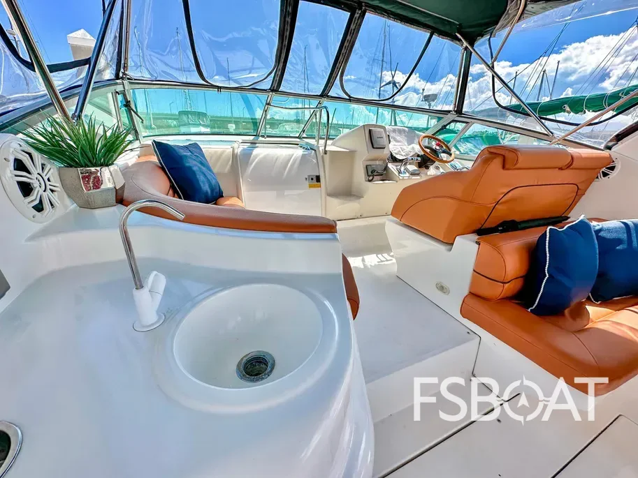 2000 Cruisers Yachts 3375 - Media 3