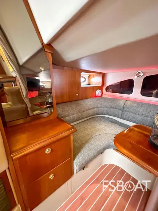 2000 Cruisers Yachts 3375 - Media 14