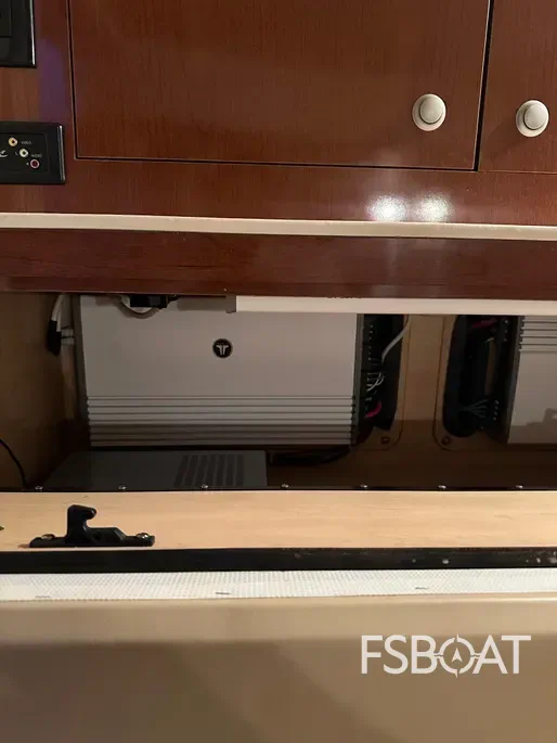 2008 Sea Ray Sundancer 330 - Media 19