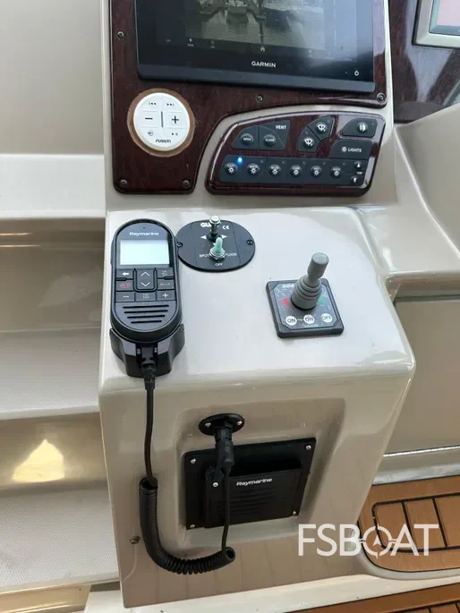 2008 Sea Ray Sundancer 330 - Media 12