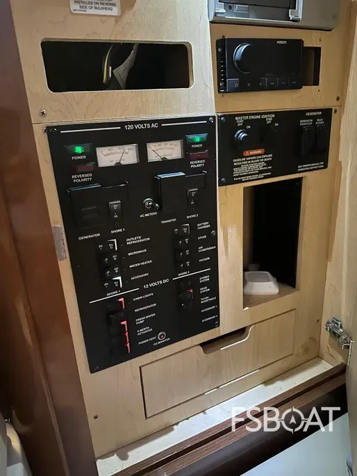 2008 Sea Ray Sundancer 330 - Media 22