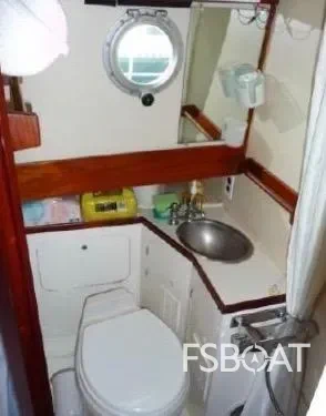 1983 Custom Trawler - Media 16