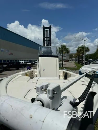 2005 Triton 240 LTS - Media 3