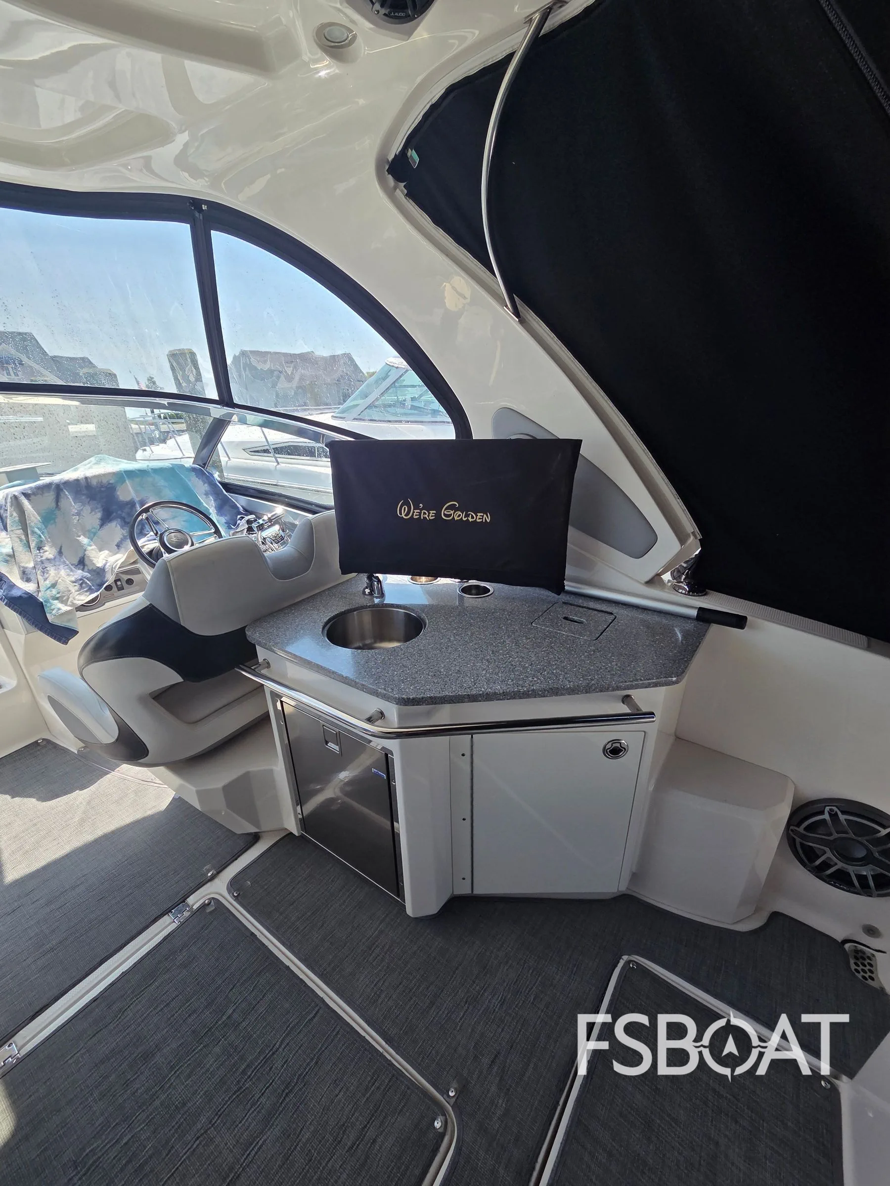 2014 Chaparral 327 SSX - Media 9