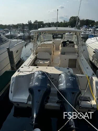 2017 Grady-White Freedom 307 - Media 15