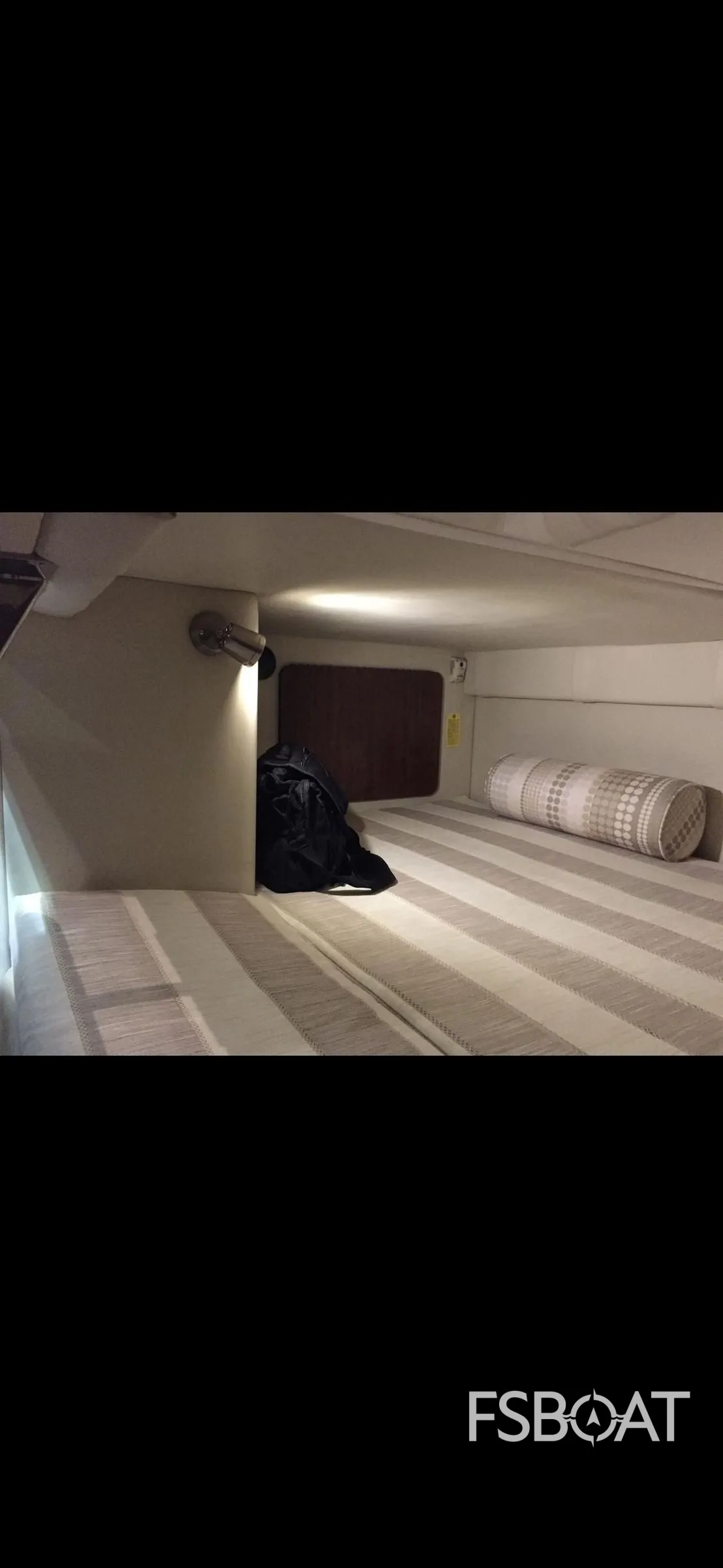 2015 Monterey 275 Sport Yacht - Media 8
