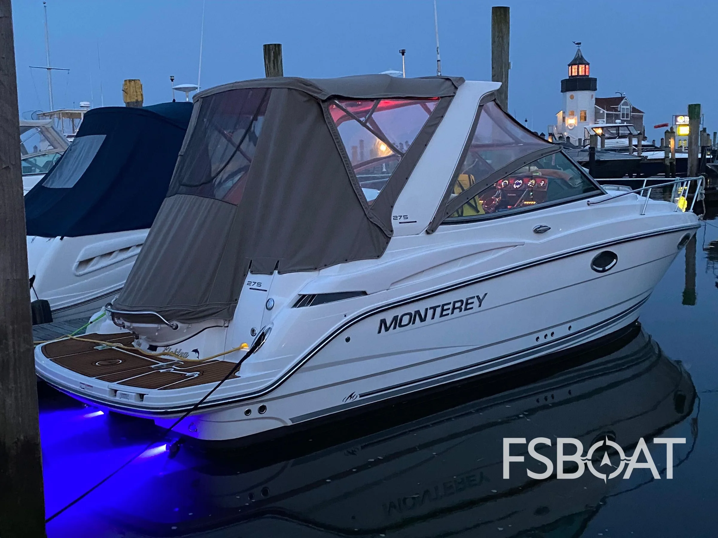 2015 Monterey 275 Sport Yacht - Media 2