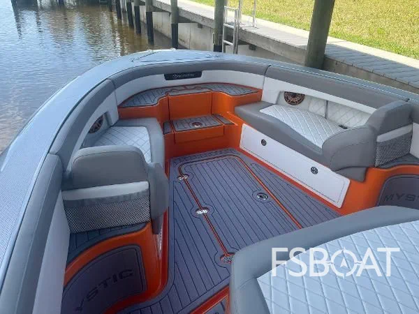 2022 Mystic Powerboats M3800 - Media 10