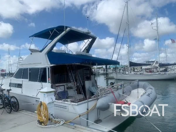 1989 Bayliner 3888 Motoryacht - Media 3