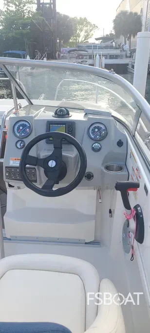 2015 Bayliner 642 Overnighter - Media 7