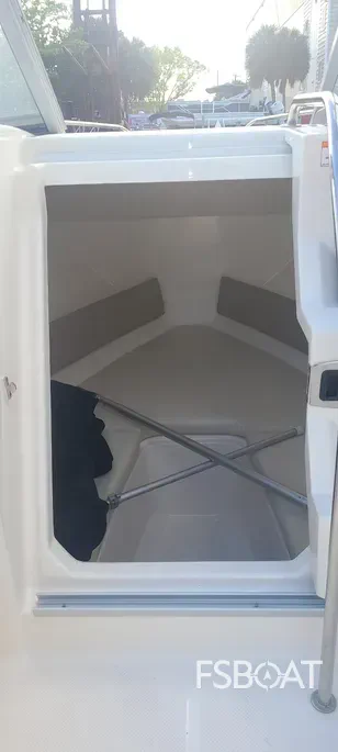 2015 Bayliner 642 Overnighter - Media 12