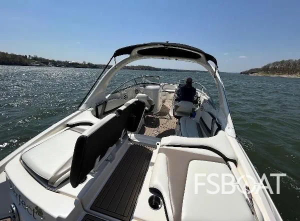 2012 Larson LXi 29.2 - Media 11