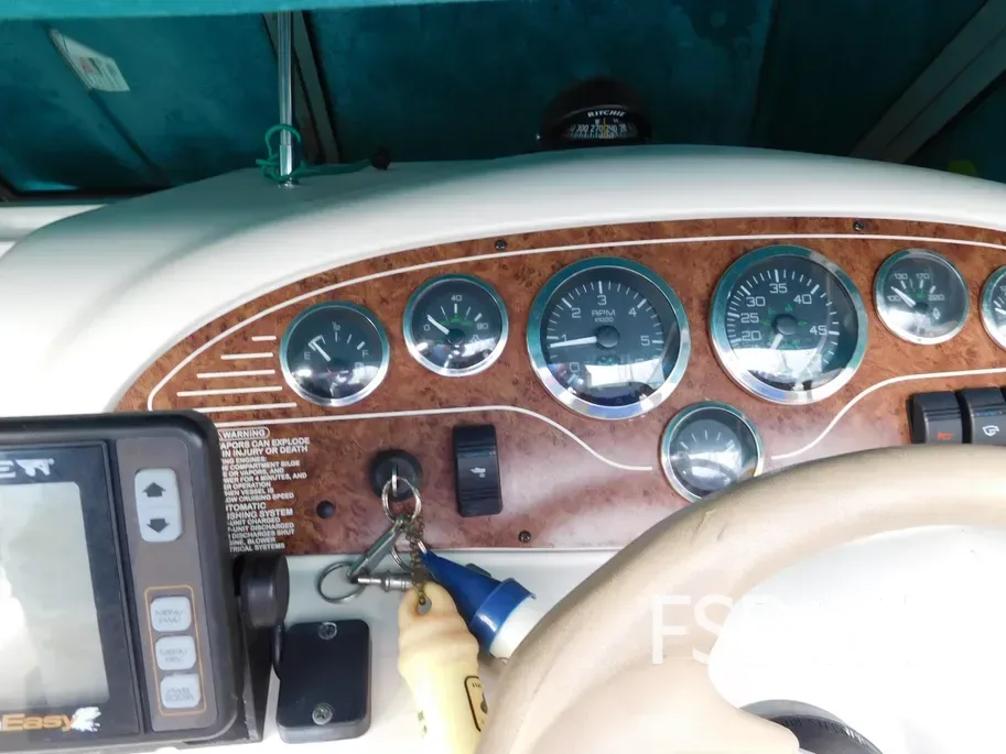 2001 Sea Ray 210 Express Cruiser - Media 13