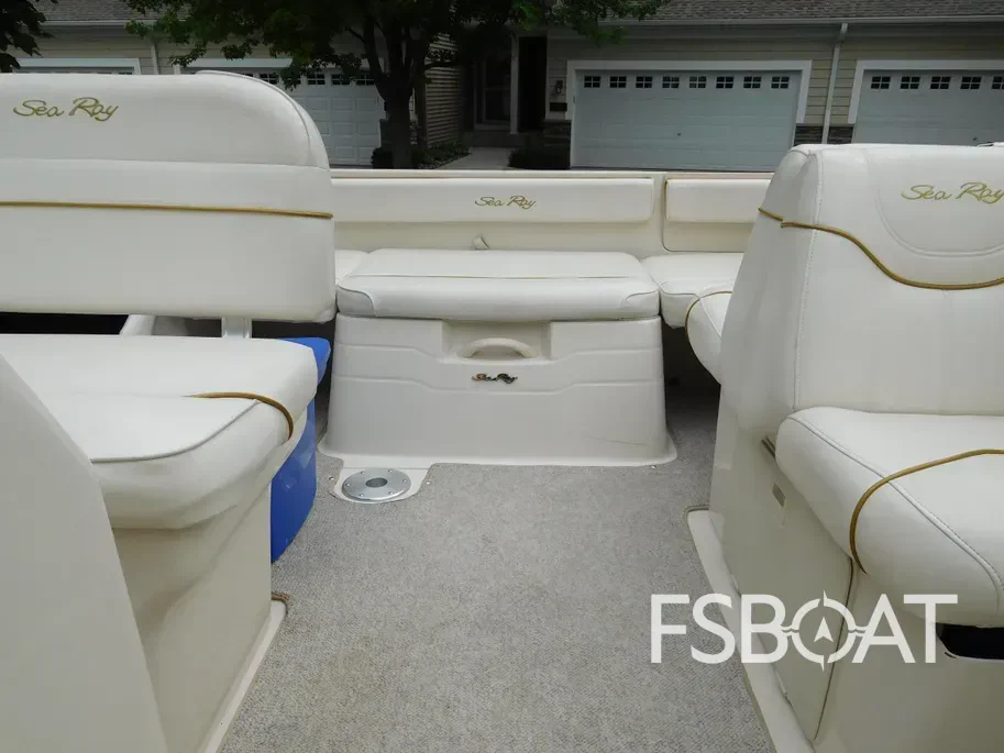 2001 Sea Ray 210 Express Cruiser - Media 5