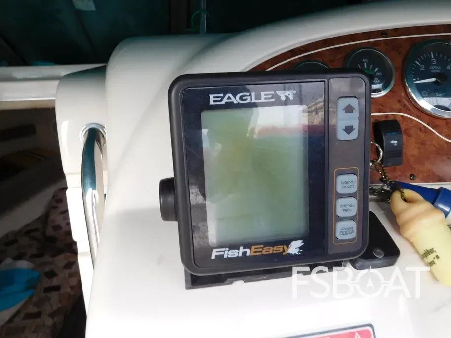 2001 Sea Ray 210 Express Cruiser - Media 14