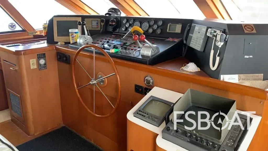 1990 Cheoy Lee Yachtfish - Media 8