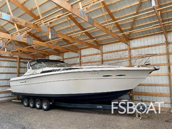 1986 Sea Ray 390 Express - Media 3