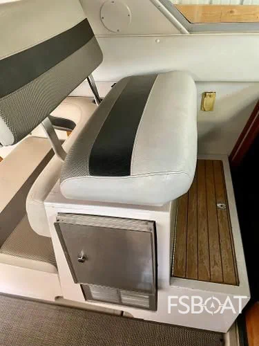1986 Sea Ray 390 Express - Media 23