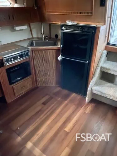 1986 Sea Ray 390 Express - Media 10