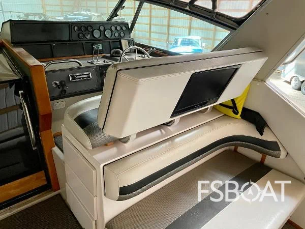 1986 Sea Ray 390 Express - Media 5