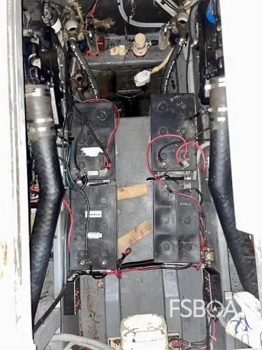 1986 Sea Ray 390 Express - Media 19