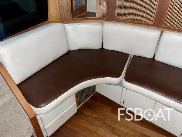 1986 Sea Ray 390 Express - Media 15
