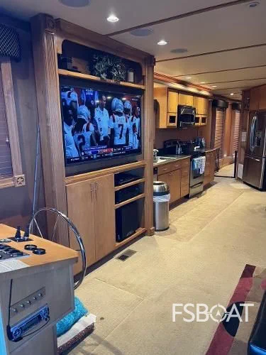 2008 Starlite Custom Houseboat - Media 11