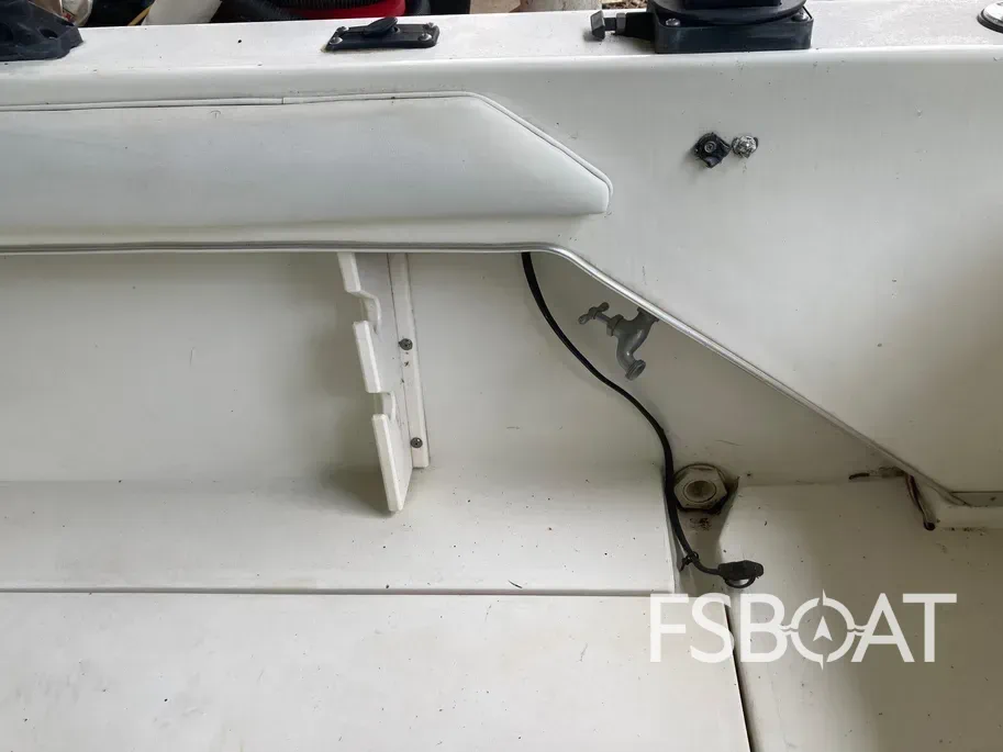1990 Sea Ray Cutty Cabin Laguna - Media 13