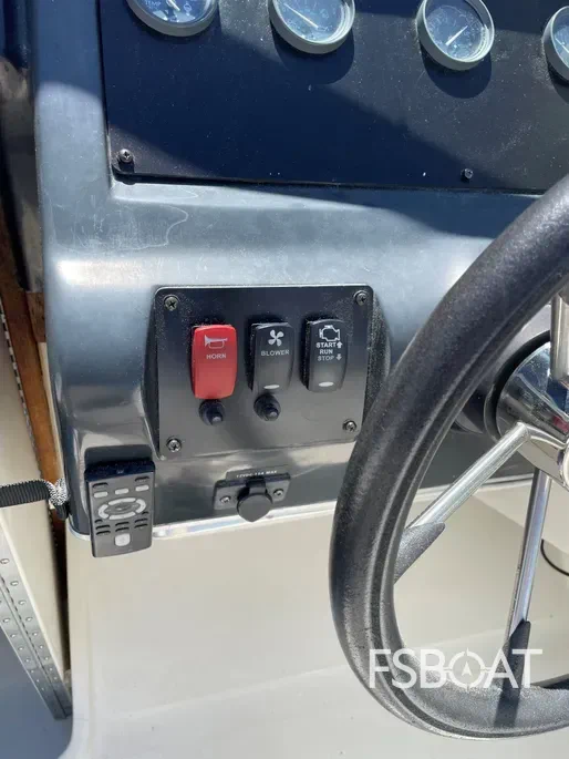 1994 Sea Ray Sun Runner - Media 12