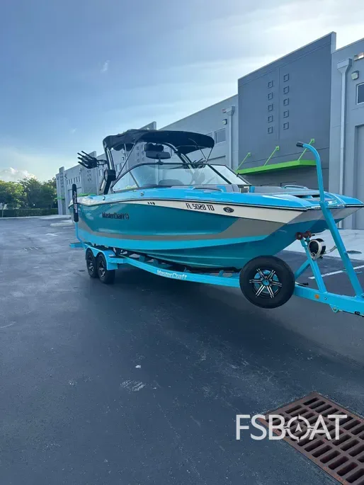 2022 MasterCraft X-26 - Media 9