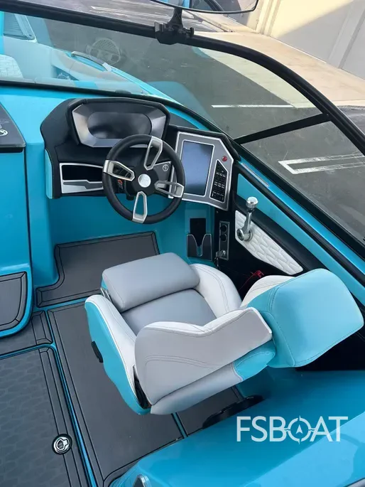 2022 MasterCraft X-26 - Media 4