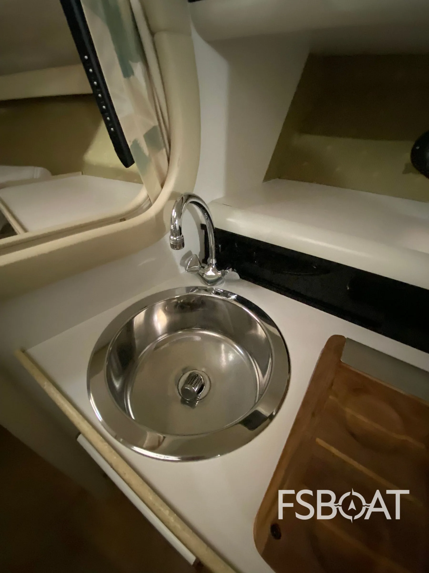 1989 Slickcraft 310SC - Media 22
