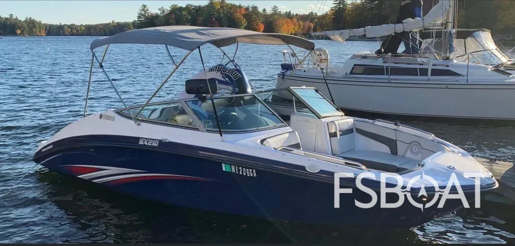 2015 Yamaha Boats SX210 - Media 3