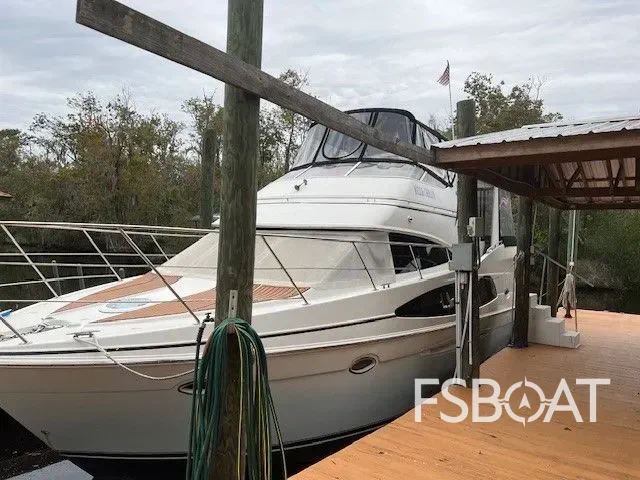 2005 Carver 41 Cockpit Motor Yacht - Media 4