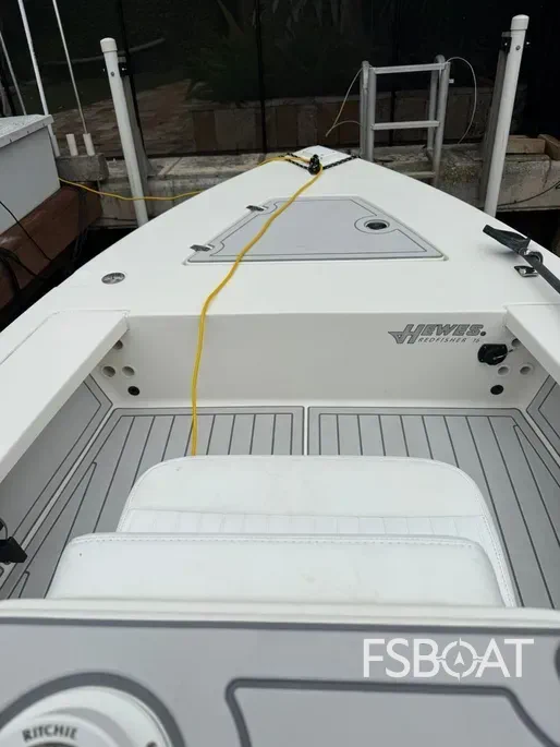 2013 Hewes Redfisher 16 - Media 11
