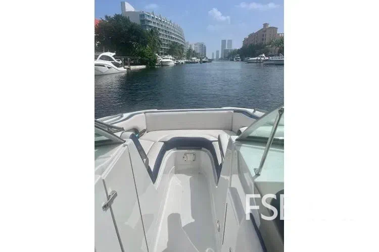 2023 Crownline Eclipse E235 XS - Media 12