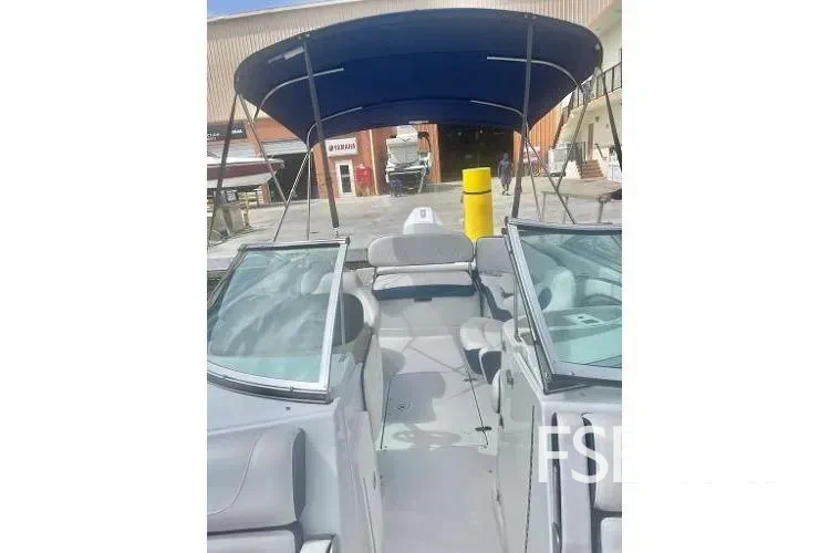 2023 Crownline Eclipse E235 XS - Media 5