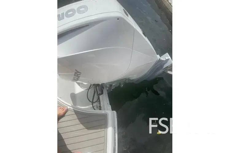 2023 Crownline Eclipse E235 XS - Media 9