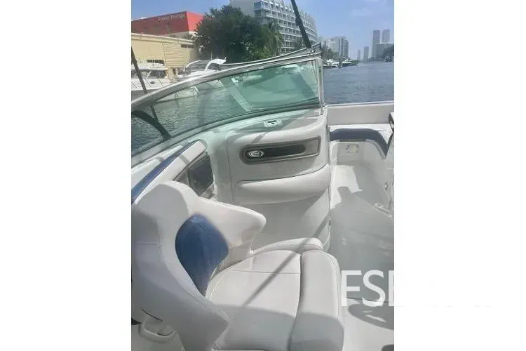 2023 Crownline Eclipse E235 XS - Media 8