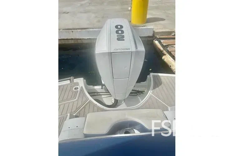 2023 Crownline Eclipse E235 XS - Media 14