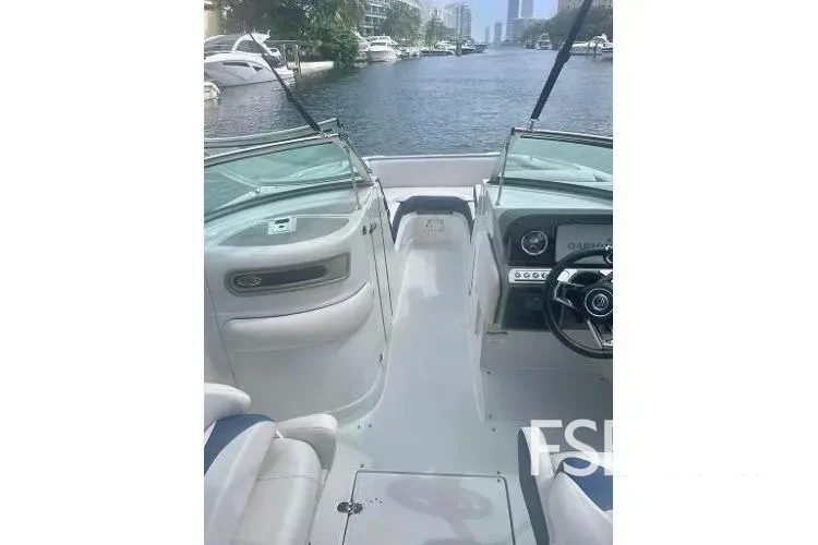 2023 Crownline Eclipse E235 XS - Media 11